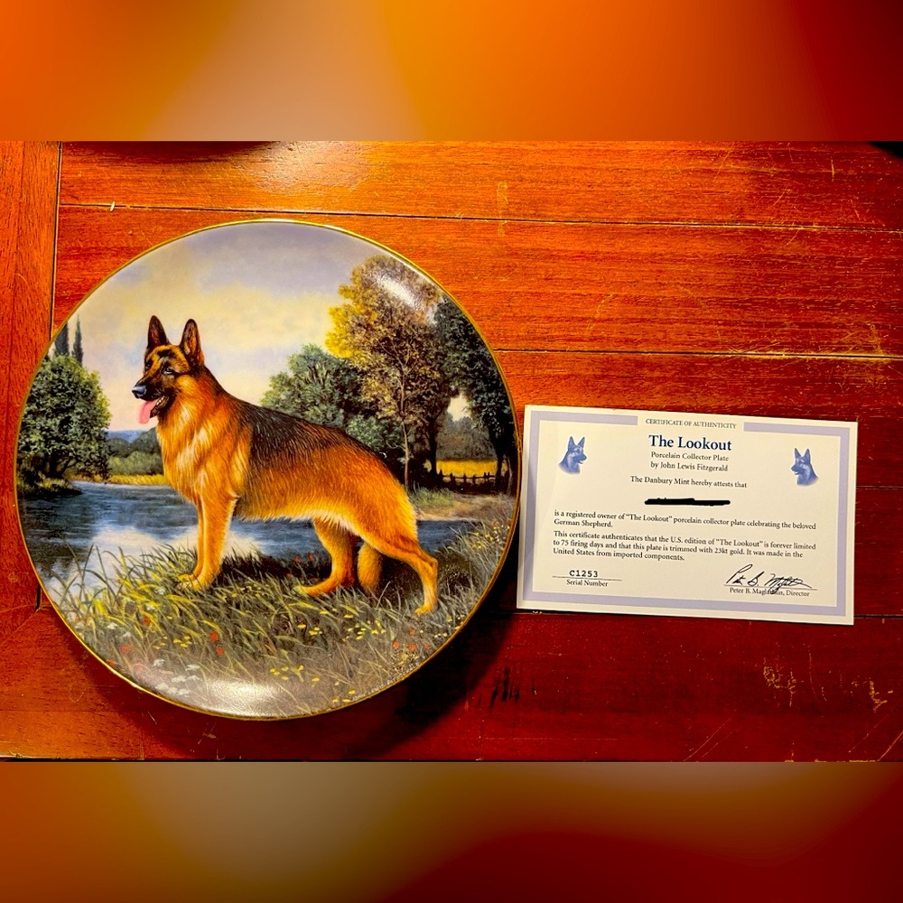 Danbury Mint German Shepherd plate
‘The Lookout’